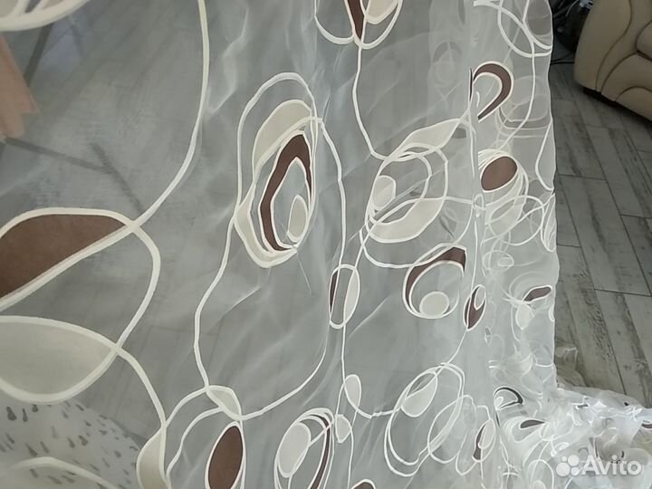 Красивая тюль органза. Рисунок шары