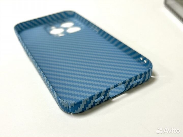 Чехол на iPhone 13 Pro под Карбон