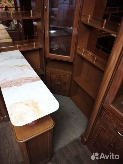 Угловой шкаф-стенка (бар)