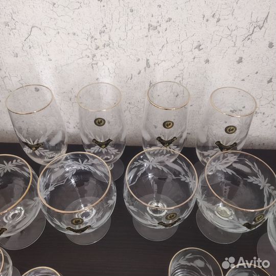 Стопки рюмки фужеры бокалы
