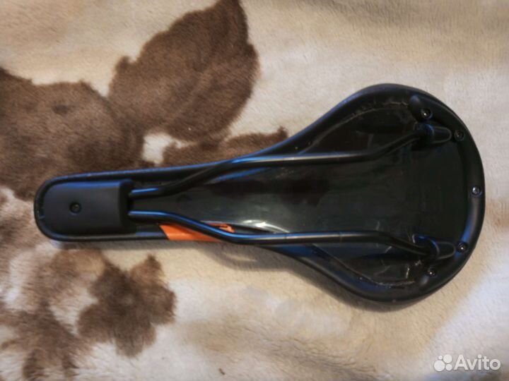 Велосипедное седло GT