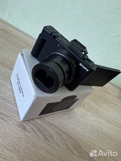 Цифровой фотоаппарат Sony ZV-1 II