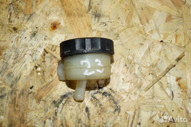 Бачок тормозной Kawasaki ZZR1100-2, ZXT10D