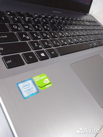 Asus i7-7gen/озу-16гб/Для Игр/Работы/Учебы/FullHD
