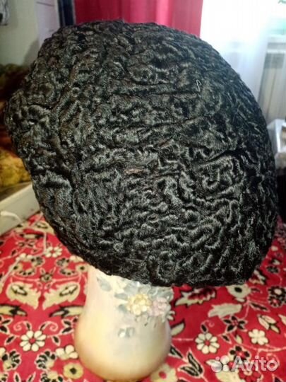 Каракулевая шапка