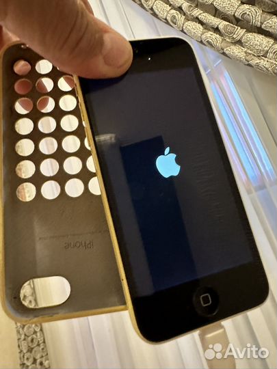 Телефон iPhone 5с