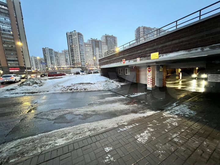 Машиноместо, 15 м²