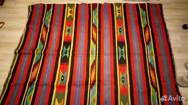 Ковер гладкий