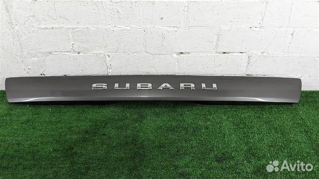 Накладка крышки багажника Subaru Forester SG/S11