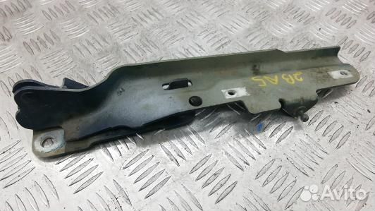 Петля капота ford explorer 3 (2BA05D501)