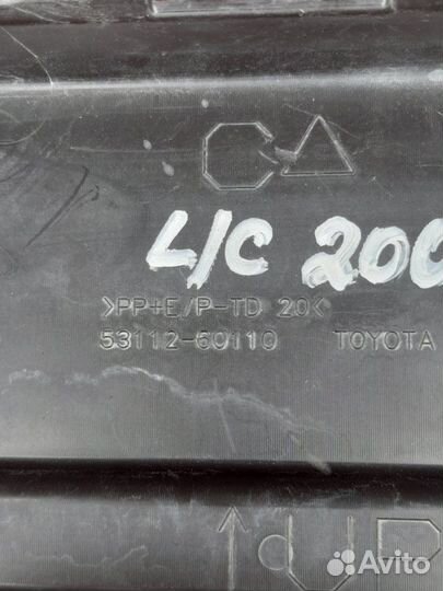 Решетка радиатора Toyota Land Cruicer 200