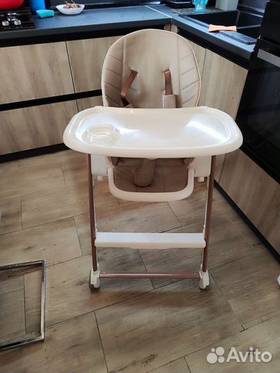 Стульчик для кормления happy baby