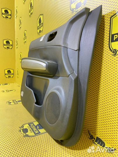 Обшивка двери передней левой Nissan X-Trail