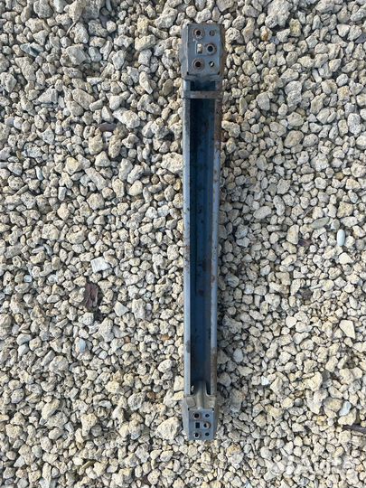 Задний усилитель бампера honda accord 7