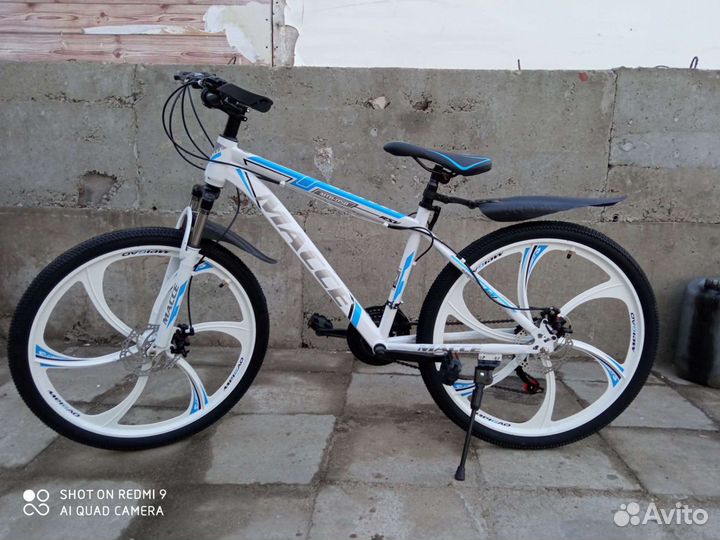 Велосипед на литых дисках