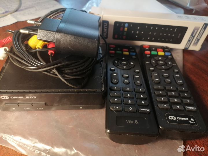 DVB-T2 приставка Ориэль 203 для цифрового тв