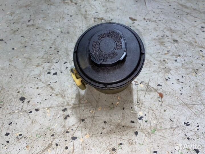 Бачок гидроусилителя Nissan Primera P12 лифтбек