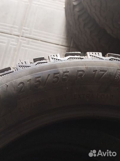 Michelin X-Ice North 4 215/55 R17