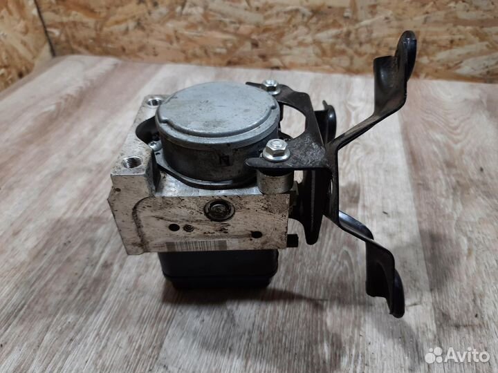 Б/У Б/У Блок ABS МКПП G7 toyota Hilux KUN25 440