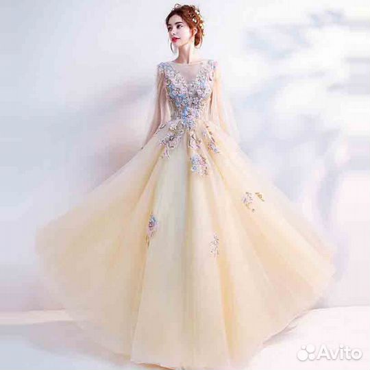 Оригинальное свадебное платье