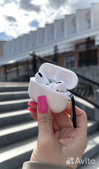 Apple AirPods Pro (новые)