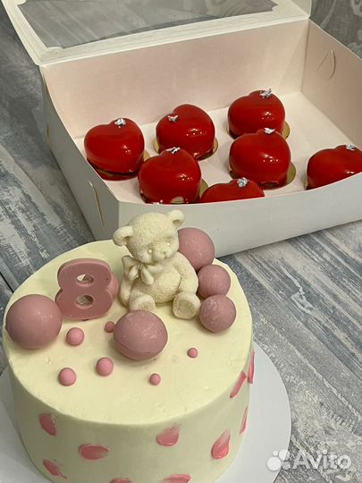 Торт,муссовые десерты на заказ