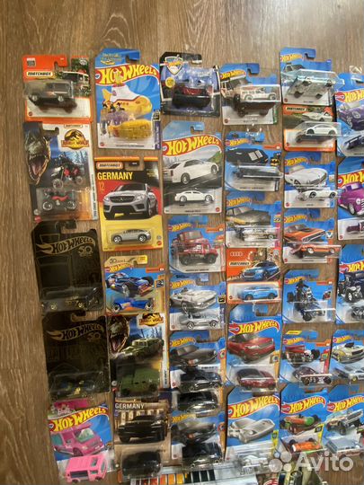 Hot wheels matchbox 1/64