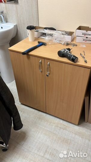 Тумба выкатная 3 ящика стол офисный рабочий комод