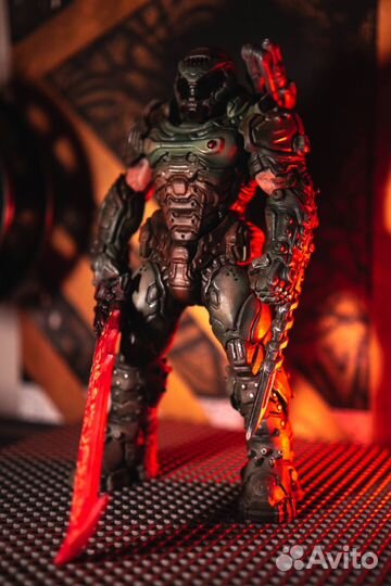 Фигурка doom eternal 30см doomslayer