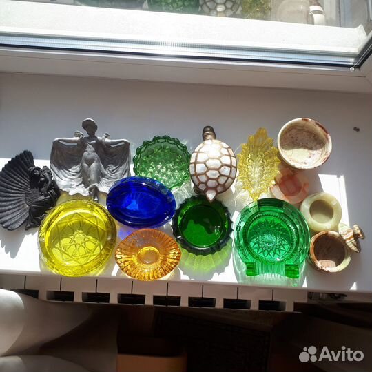 Цветное стекло. Пепельница Много Разные