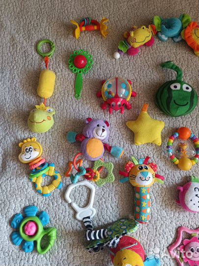 Детские игрушки пакетом до года