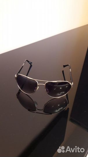 Очки солнцезащитные