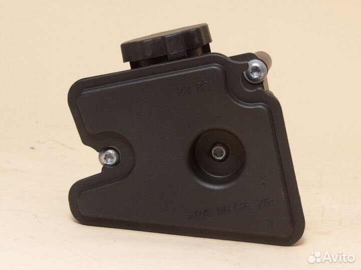 Бачок гур Mercedes W203 W209 W211 W219 W221