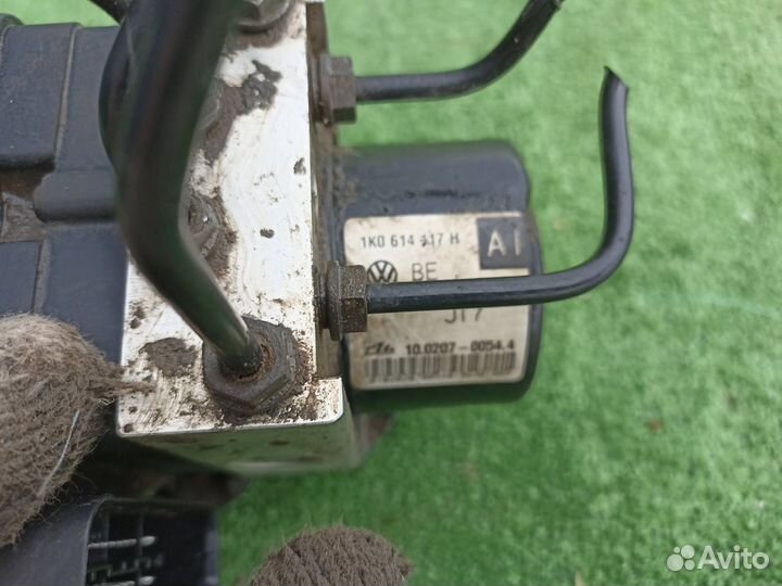 Блок ABS Volkswagen Jetta седан 1.6 2006