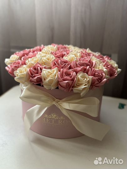 Букет из атласных роз