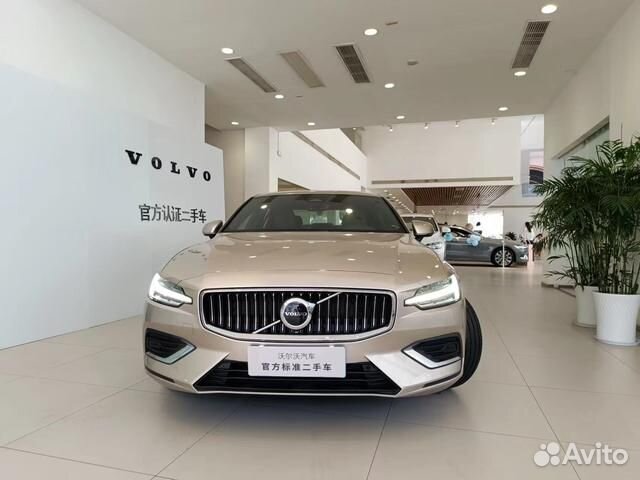 Volvo S60 2.0 AT, 2022, 4 000 км