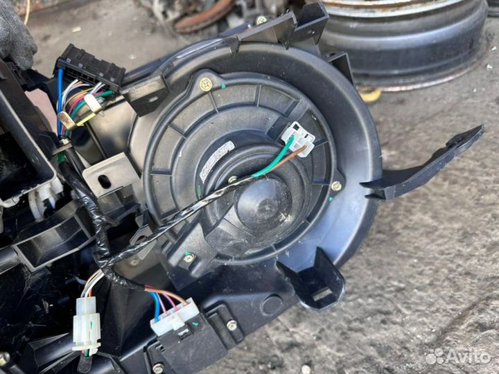 Моторчик печки Geely Emgrand Ec7 EC7