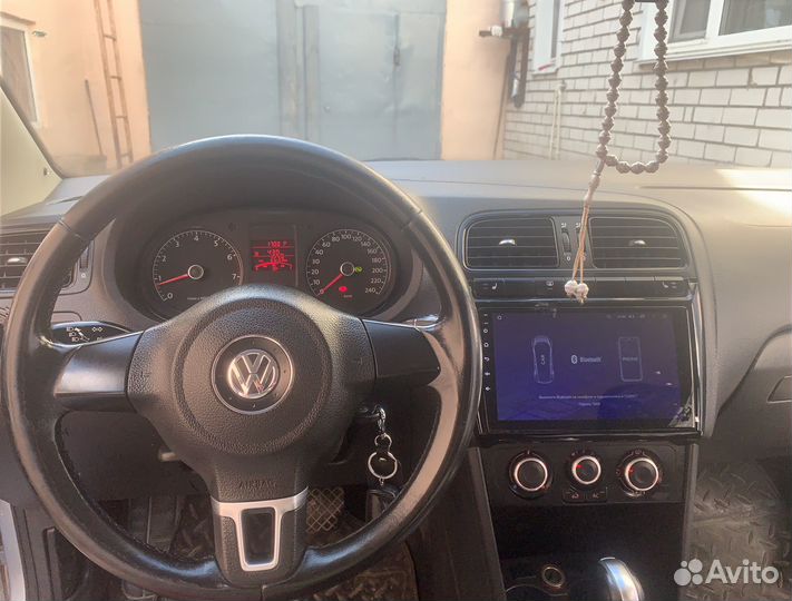 Volkswagen Polo 1.6 AT, 2012, 215 236 км