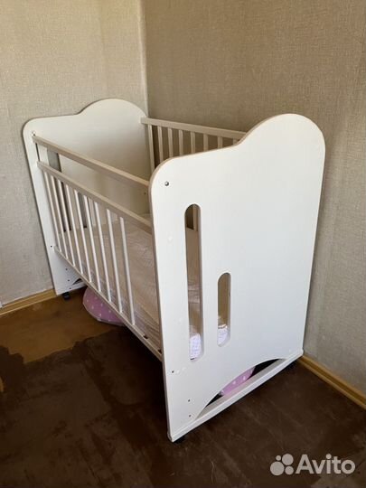 Детская кроватка