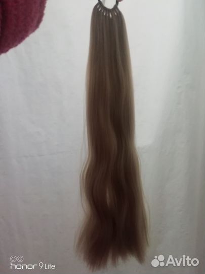 Волосы на заколках русые