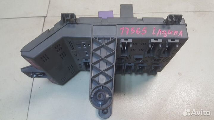 Блок предохранителей салонный Renault Laguna