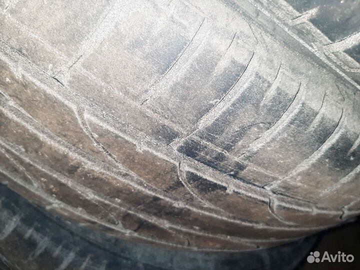 Bridgestone Dueler H/P Sport 215/60 R17 96H