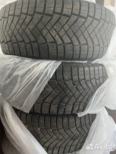 Pirelli Ice Zero FR 225/45 R17 94H