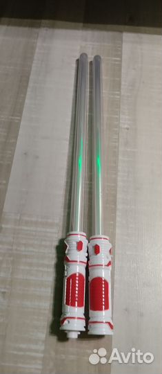 Светящийся меч (лазерный меч)