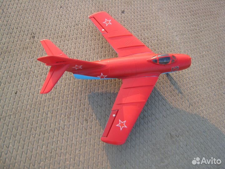 Радиоуправляемая модель самолёта Миг-15