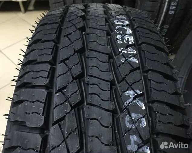 Nexen Roadian AT 4X4 RA7 205/70 R15 104T