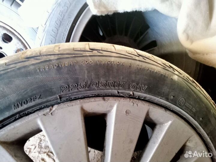 Bridgestone Blizzak DM-V1 225/45 R17 29R