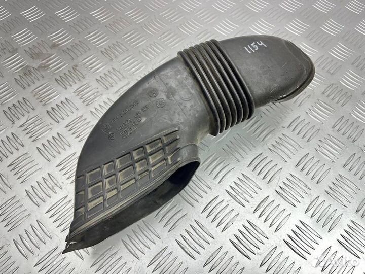 Патрубок воздушного фильтра Bmw X3 Е83 N52B30 2009