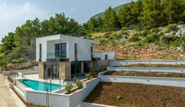 Коттедж 260 м² на участке 20 сот.