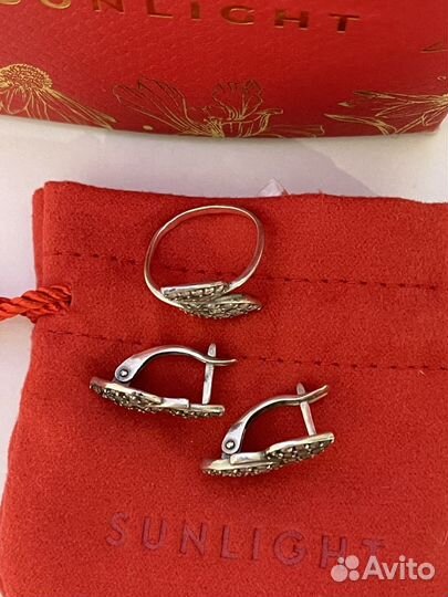 Серьги и кольцо серебряные комплект
